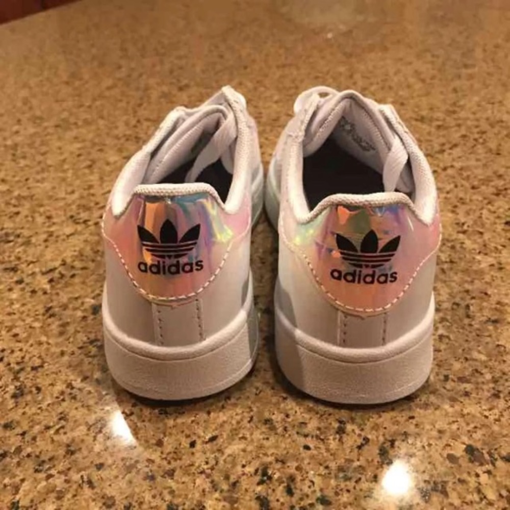 Adidas Superstars - Picture 3 of 4